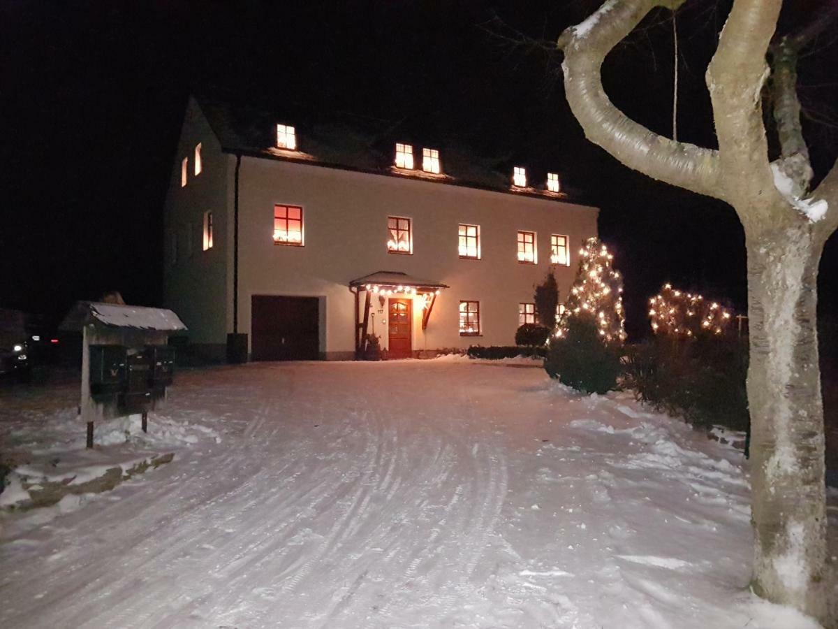 Strasse Des Friedens Apartment Hilmersdorf Luaran gambar